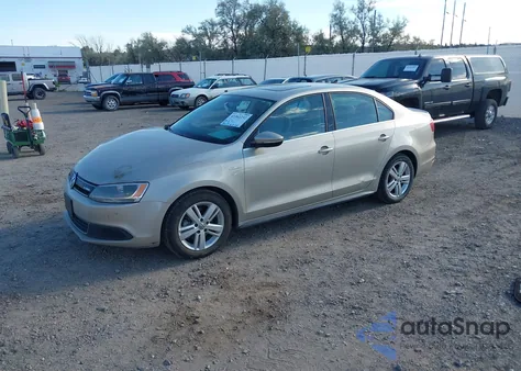 2013 Volkswagen Jetta Hybrid Sel from USA, damaged, VIN 3VW637AJ2DM226008